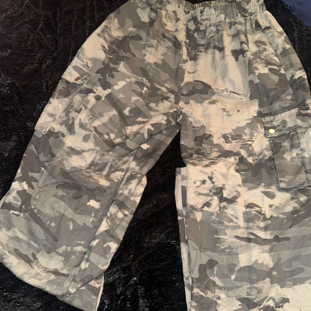 Never Worn PrettyLittleThing Army Fatigues!